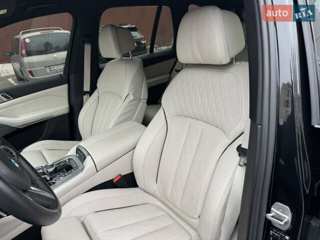 Черный БМВ Х5, объемом двигателя 2.99 л и пробегом 33 тыс. км за 85000 $, фото 1 на Automoto.ua