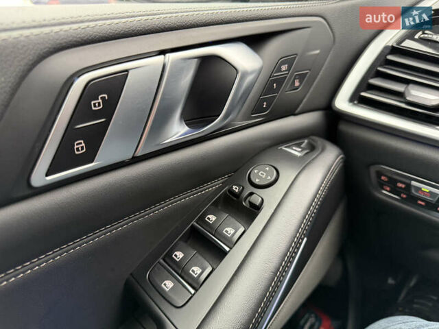 Черный БМВ Х5, объемом двигателя 2.99 л и пробегом 189 тыс. км за 58000 $, фото 12 на Automoto.ua