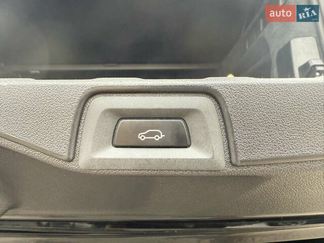 Черный БМВ Х5, объемом двигателя 3 л и пробегом 48 тыс. км за 59000 $, фото 42 на Automoto.ua