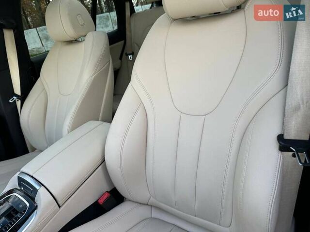 Черный БМВ Х5, объемом двигателя 3 л и пробегом 106 тыс. км за 38200 $, фото 16 на Automoto.ua