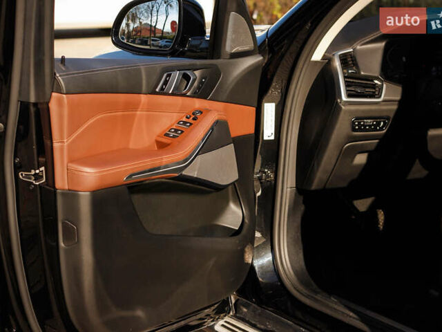 Чорний БМВ Х5, об'ємом двигуна 3 л та пробігом 183 тис. км за 58800 $, фото 23 на Automoto.ua