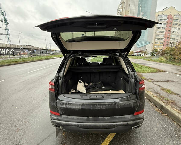 Черный БМВ Х5, объемом двигателя 2.5 л и пробегом 219 тыс. км за 41000 $, фото 1 на Automoto.ua