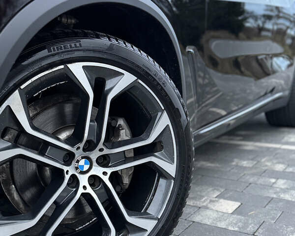 Чорний БМВ Х5, об'ємом двигуна 3 л та пробігом 147 тис. км за 41500 $, фото 3 на Automoto.ua