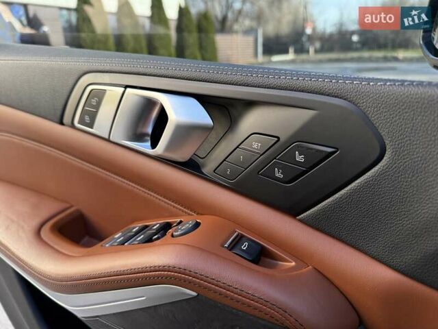 Черный БМВ Х5, объемом двигателя 3 л и пробегом 67 тыс. км за 75000 $, фото 26 на Automoto.ua