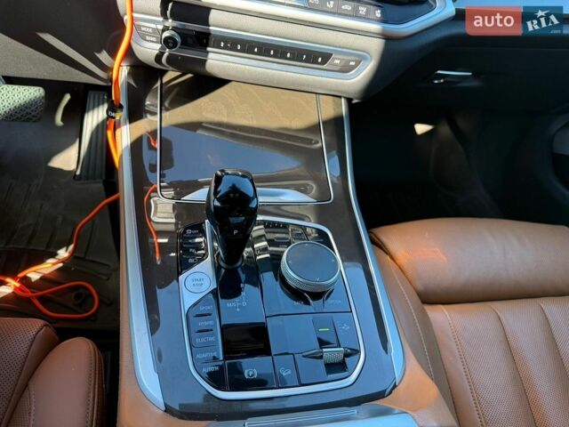 Чорний БМВ Х5, об'ємом двигуна 0 л та пробігом 160 тис. км за 50999 $, фото 17 на Automoto.ua