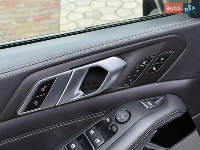 Чорний БМВ Х5, об'ємом двигуна 3 л та пробігом 149 тис. км за 59800 $, фото 2 на Automoto.ua