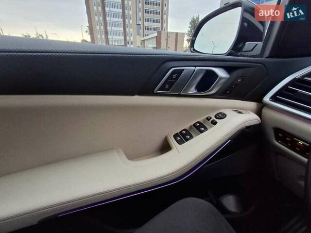 Черный БМВ Х5, объемом двигателя 3 л и пробегом 174 тыс. км за 47500 $, фото 16 на Automoto.ua