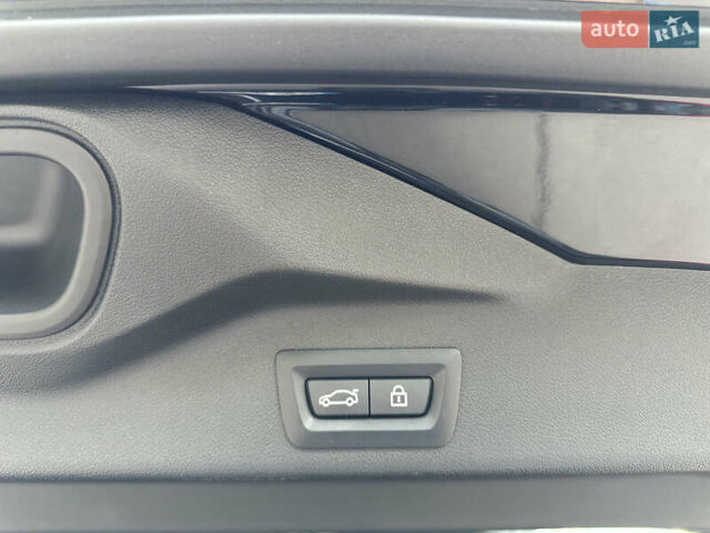 БМВ Х5 2021 в Днепре (Днепропетровске) на Automoto.ua Черный БМВ Х5, объемом двигателя 4.39 л и пробегом 59 тыс. км за 84000 $, фото 33 на Automoto.ua