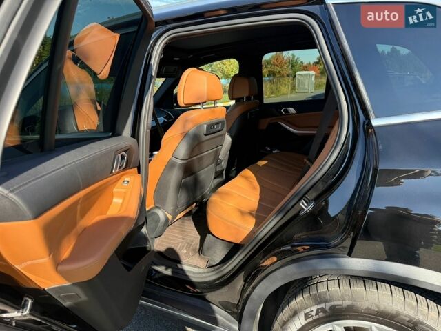 Чорний БМВ Х5, об'ємом двигуна 0 л та пробігом 160 тис. км за 50999 $, фото 13 на Automoto.ua