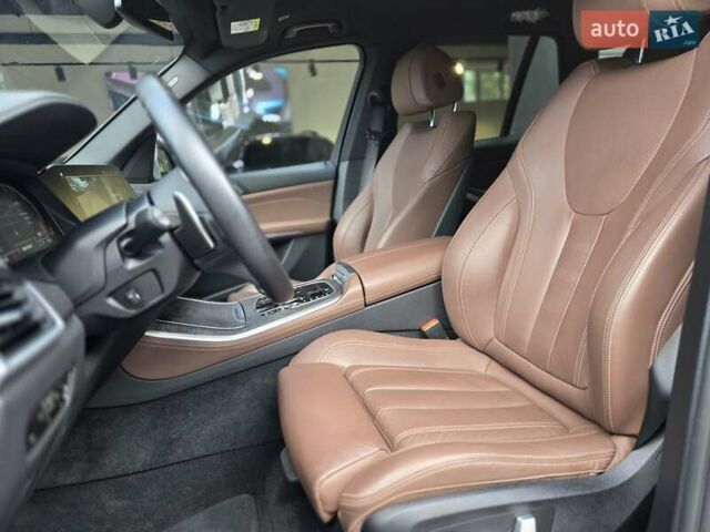 Черный БМВ Х5, объемом двигателя 3 л и пробегом 90 тыс. км за 65999 $, фото 6 на Automoto.ua