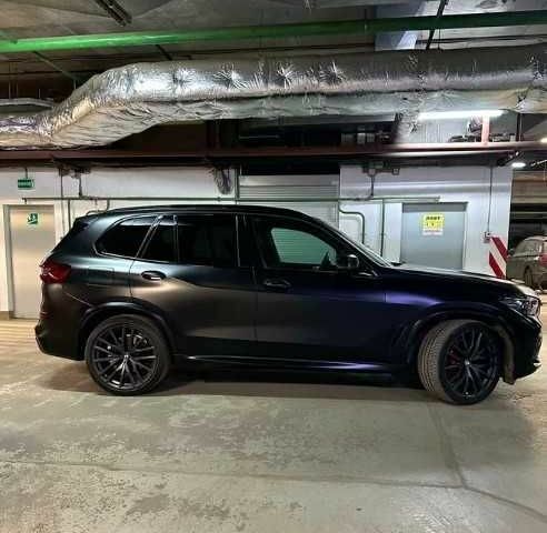 Черный БМВ Х5, объемом двигателя 3 л и пробегом 68 тыс. км за 43500 $, фото 1 на Automoto.ua