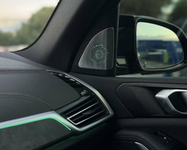 Чорний БМВ Х5, об'ємом двигуна 3 л та пробігом 100 тис. км за 62999 $, фото 31 на Automoto.ua