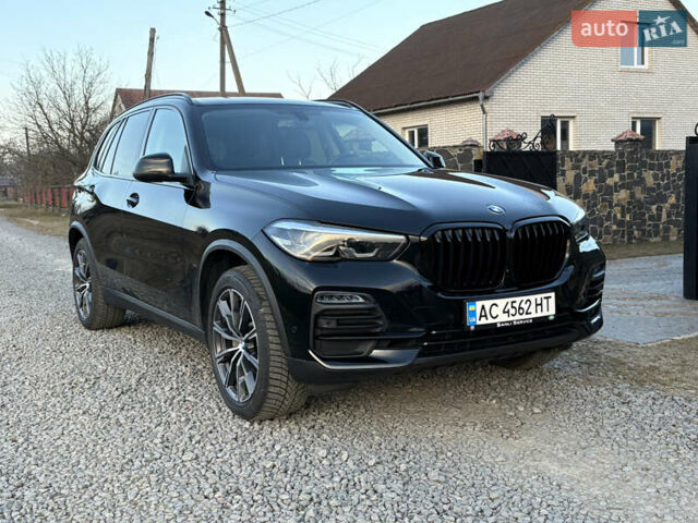 Черный БМВ Х5, объемом двигателя 2 л и пробегом 45 тыс. км за 55300 $, фото 1 на Automoto.ua