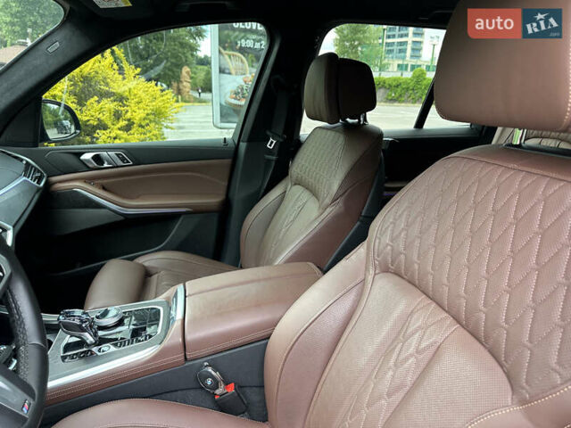 БМВ Х5 2021 в Днепре (Днепропетровске) на Automoto.ua Черный БМВ Х5, объемом двигателя 4.39 л и пробегом 59 тыс. км за 84000 $, фото 49 на Automoto.ua