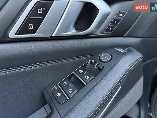 Черный БМВ Х5, объемом двигателя 3 л и пробегом 41 тыс. км за 58000 $, фото 21 на Automoto.ua