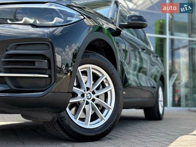 Черный БМВ Х5, объемом двигателя 2 л и пробегом 87 тыс. км за 56499 $, фото 4 на Automoto.ua