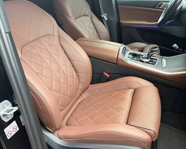 Чорний БМВ Х5, об'ємом двигуна 3 л та пробігом 100 тис. км за 75000 $, фото 5 на Automoto.ua