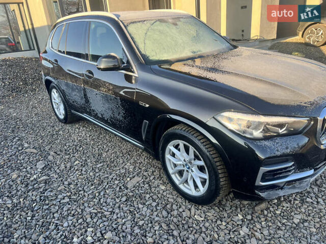 Черный БМВ Х5, объемом двигателя 3 л и пробегом 39 тыс. км за 67000 $, фото 1 на Automoto.ua