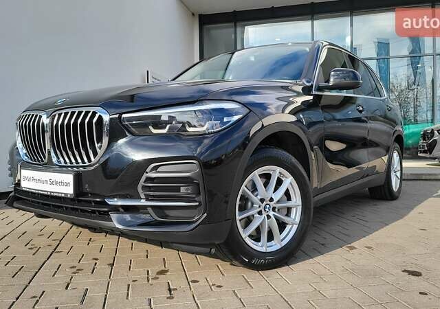 Черный БМВ Х5, объемом двигателя 2 л и пробегом 87 тыс. км за 55900 $, фото 3 на Automoto.ua