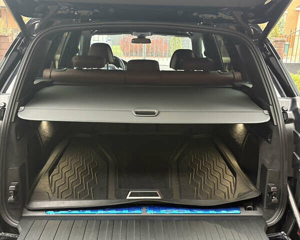 Чорний БМВ Х5, об'ємом двигуна 3 л та пробігом 100 тис. км за 75000 $, фото 16 на Automoto.ua