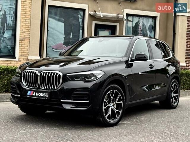 Черный БМВ Х5, объемом двигателя 2 л и пробегом 55 тыс. км за 60900 $, фото 2 на Automoto.ua