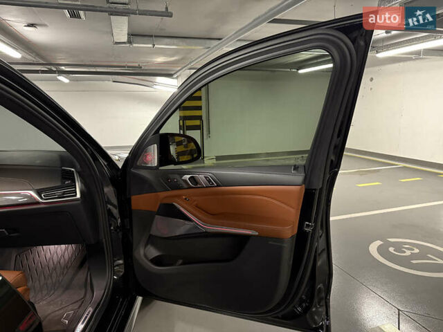 Черный БМВ Х5, объемом двигателя 4.39 л и пробегом 48 тыс. км за 83999 $, фото 11 на Automoto.ua