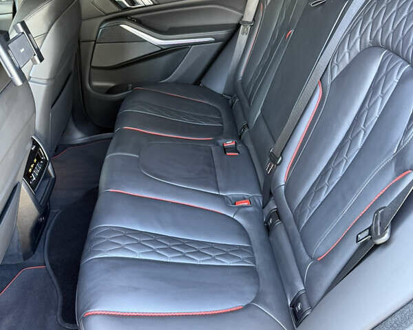 Чорний БМВ Х5, об'ємом двигуна 2.99 л та пробігом 65 тис. км за 90000 $, фото 29 на Automoto.ua