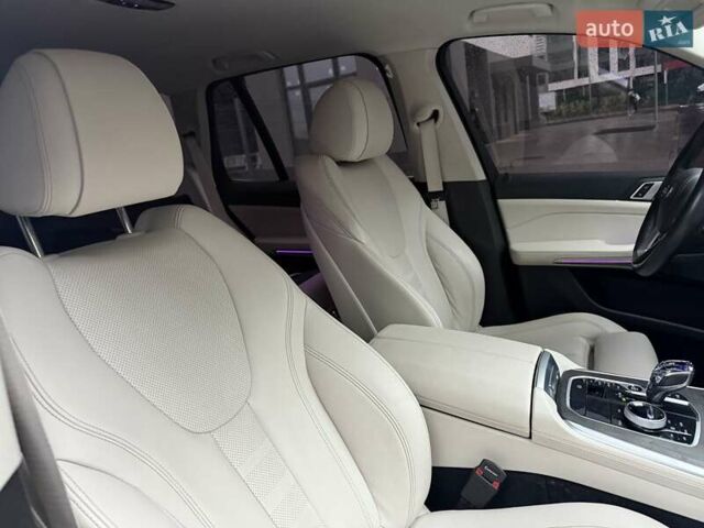 Черный БМВ Х5, объемом двигателя 3 л и пробегом 93 тыс. км за 77333 $, фото 35 на Automoto.ua