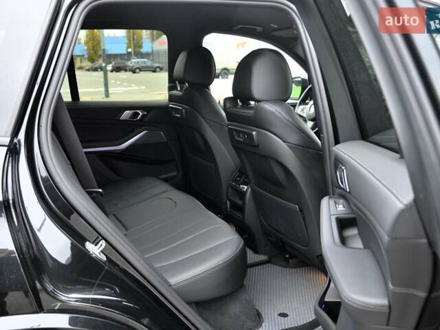 Черный БМВ Х5, объемом двигателя 3 л и пробегом 55 тыс. км за 72999 $, фото 31 на Automoto.ua