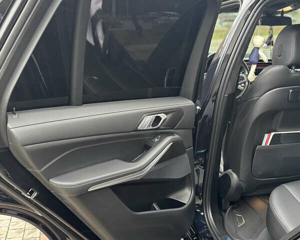 Чорний БМВ Х5, об'ємом двигуна 2.99 л та пробігом 64 тис. км за 82800 $, фото 23 на Automoto.ua