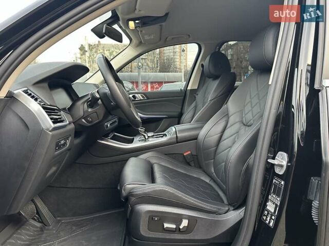 Черный БМВ Х5, объемом двигателя 2 л и пробегом 52 тыс. км за 58999 $, фото 6 на Automoto.ua