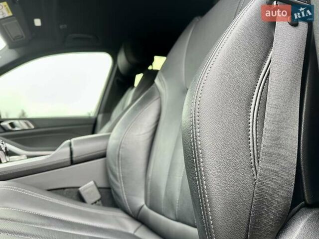 Черный БМВ Х5, объемом двигателя 3 л и пробегом 35 тыс. км за 78800 $, фото 63 на Automoto.ua