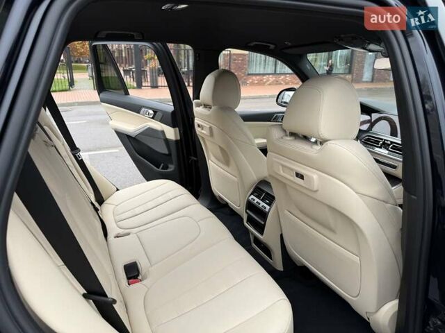 Чорний БМВ Х5, об'ємом двигуна 2.99 л та пробігом 15 тис. км за 82900 $, фото 77 на Automoto.ua