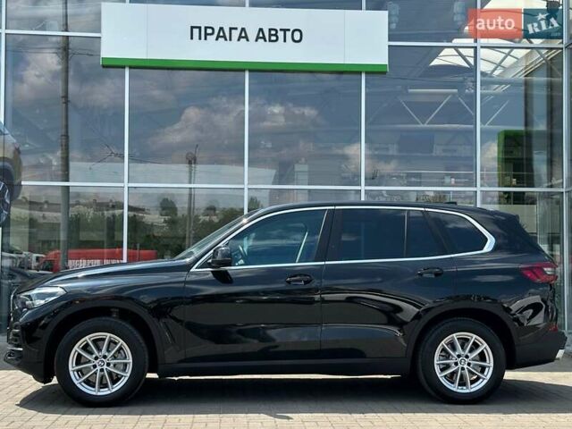 Черный БМВ Х5, объемом двигателя 2 л и пробегом 87 тыс. км за 56499 $, фото 1 на Automoto.ua