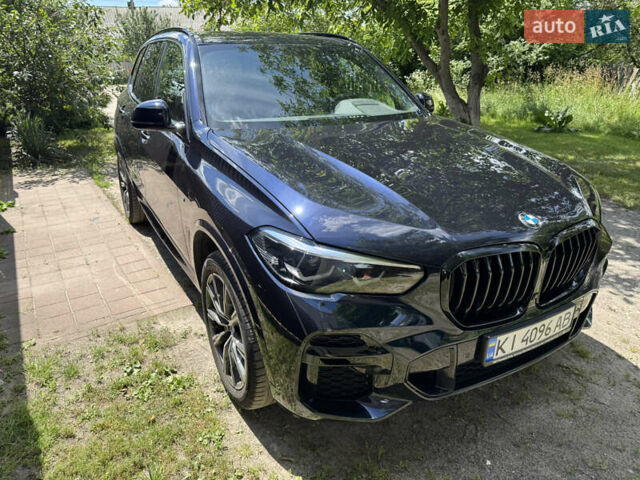 Черный БМВ Х5, объемом двигателя 2 л и пробегом 17 тыс. км за 70000 $, фото 1 на Automoto.ua