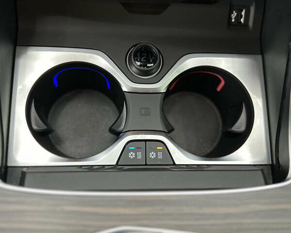 Чорний БМВ Х5, об'ємом двигуна 2.99 л та пробігом 32 тис. км за 107000 $, фото 3 на Automoto.ua