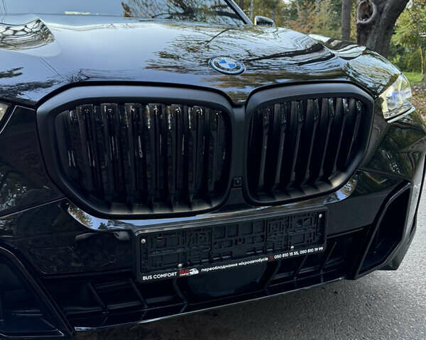 БМВ Х5 2023 в Черновцах на Automoto.ua Черный БМВ Х5, объемом двигателя 3 л и пробегом 66 тыс. км за 99000 $, фото 2 на Automoto.ua