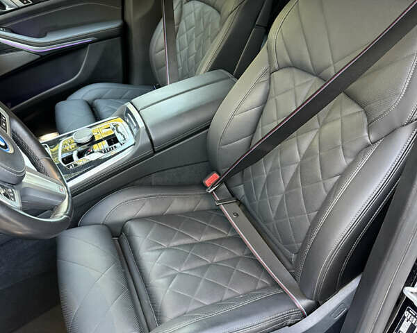 БМВ Х5 2023 в Черновцах на Automoto.ua Черный БМВ Х5, объемом двигателя 3 л и пробегом 66 тыс. км за 99000 $, фото 23 на Automoto.ua