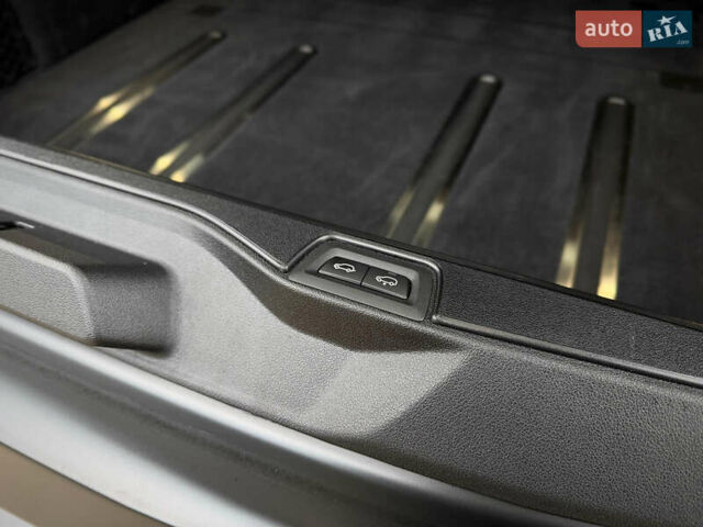 Чорний БМВ Х5, об'ємом двигуна 4.39 л та пробігом 28 тис. км за 145000 $, фото 35 на Automoto.ua
