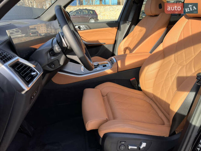 Черный БМВ Х5, объемом двигателя 3 л и пробегом 13 тыс. км за 84000 $, фото 5 на Automoto.ua