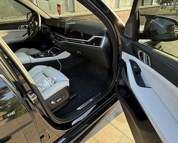 Черный БМВ Х5, объемом двигателя 3 л и пробегом 22 тыс. км за 89000 $, фото 12 на Automoto.ua