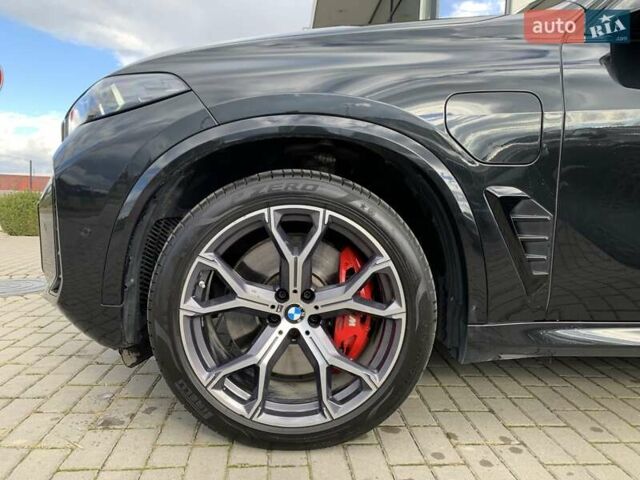 Чорний БМВ Х5, об'ємом двигуна 3 л та пробігом 6 тис. км за 99000 $, фото 5 на Automoto.ua