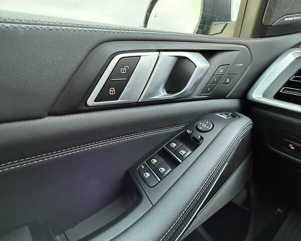 Чорний БМВ Х5, об'ємом двигуна 3 л та пробігом 39 тис. км за 76000 $, фото 32 на Automoto.ua