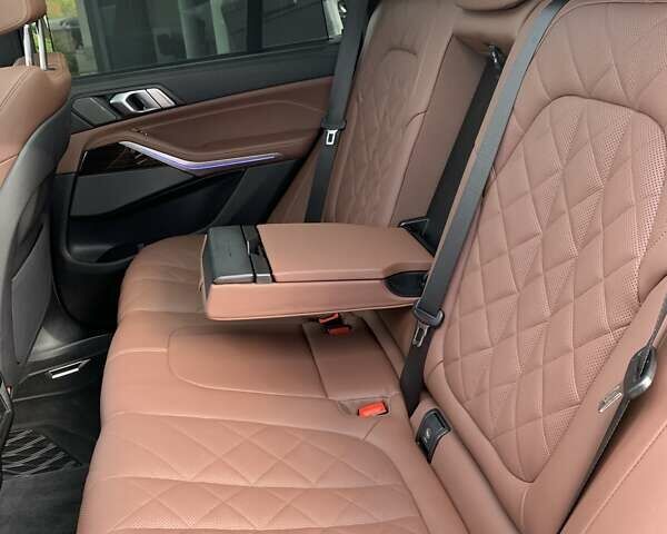 Чорний БМВ Х5, об'ємом двигуна 3 л та пробігом 6 тис. км за 99000 $, фото 46 на Automoto.ua