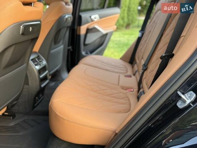Черный БМВ Х5, объемом двигателя 3 л и пробегом 2 тыс. км за 83000 $, фото 43 на Automoto.ua