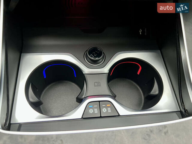 Чорний БМВ Х5, об'ємом двигуна 3 л та пробігом 13 тис. км за 119999 $, фото 11 на Automoto.ua