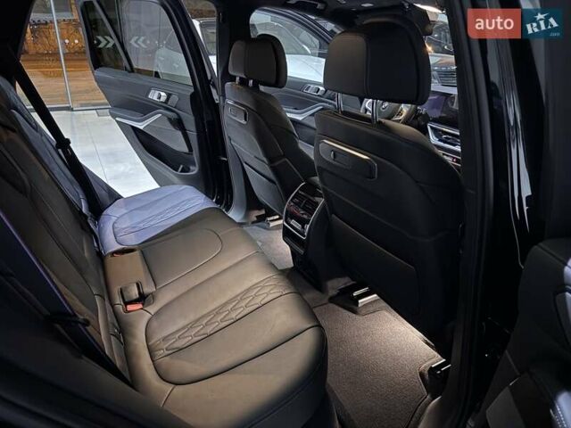 Черный БМВ Х5, объемом двигателя 3 л и пробегом 13 тыс. км за 129900 $, фото 180 на Automoto.ua