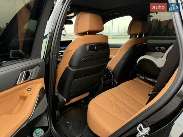 Чорний БМВ Х5, об'ємом двигуна 4.4 л та пробігом 10 тис. км за 119000 $, фото 14 на Automoto.ua