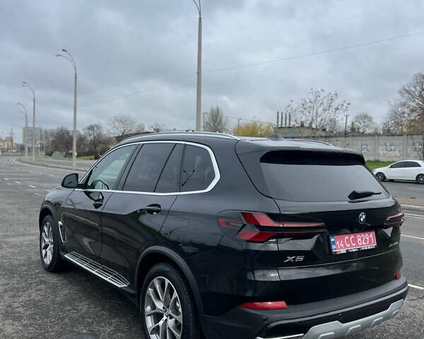 Черный БМВ Х5, объемом двигателя 3 л и пробегом 41 тыс. км за 92500 $, фото 3 на Automoto.ua