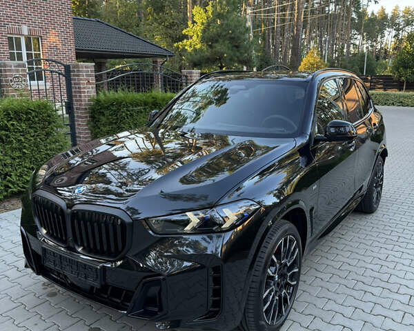 Черный БМВ Х5, объемом двигателя 2.99 л и пробегом 1 тыс. км за 154000 $, фото 1 на Automoto.ua